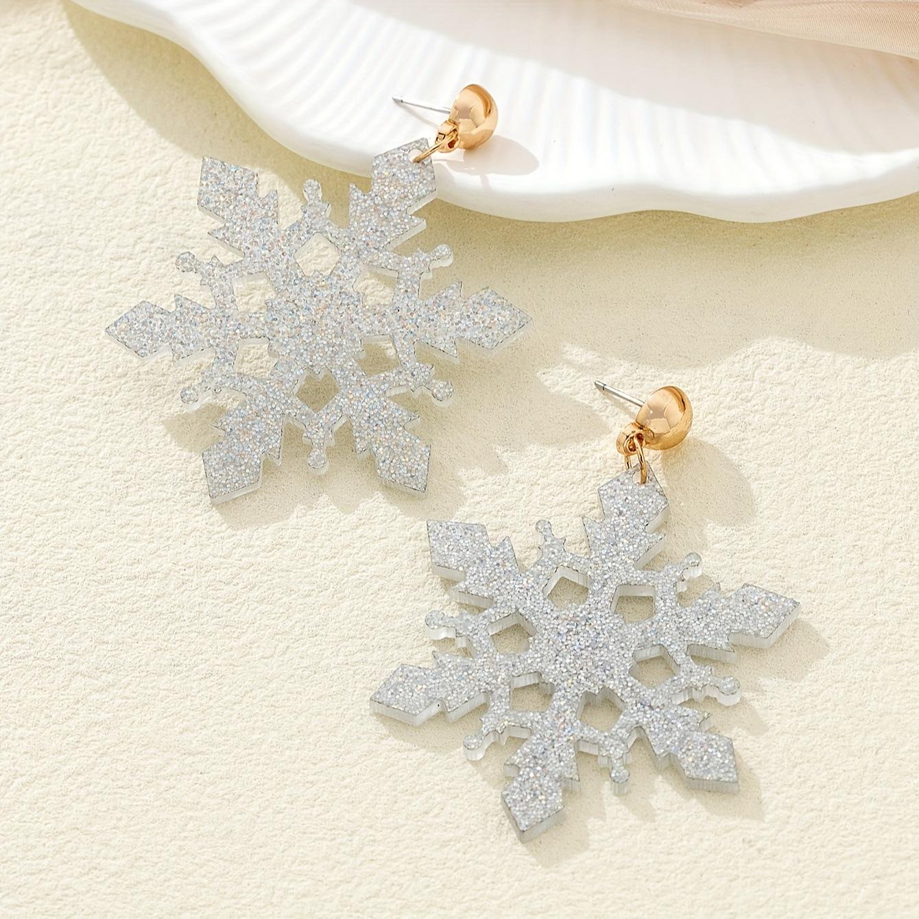 

A pair of winter atmosphere acrylic snowflake earrings casual fashion simple classic high-end women s earrings білий