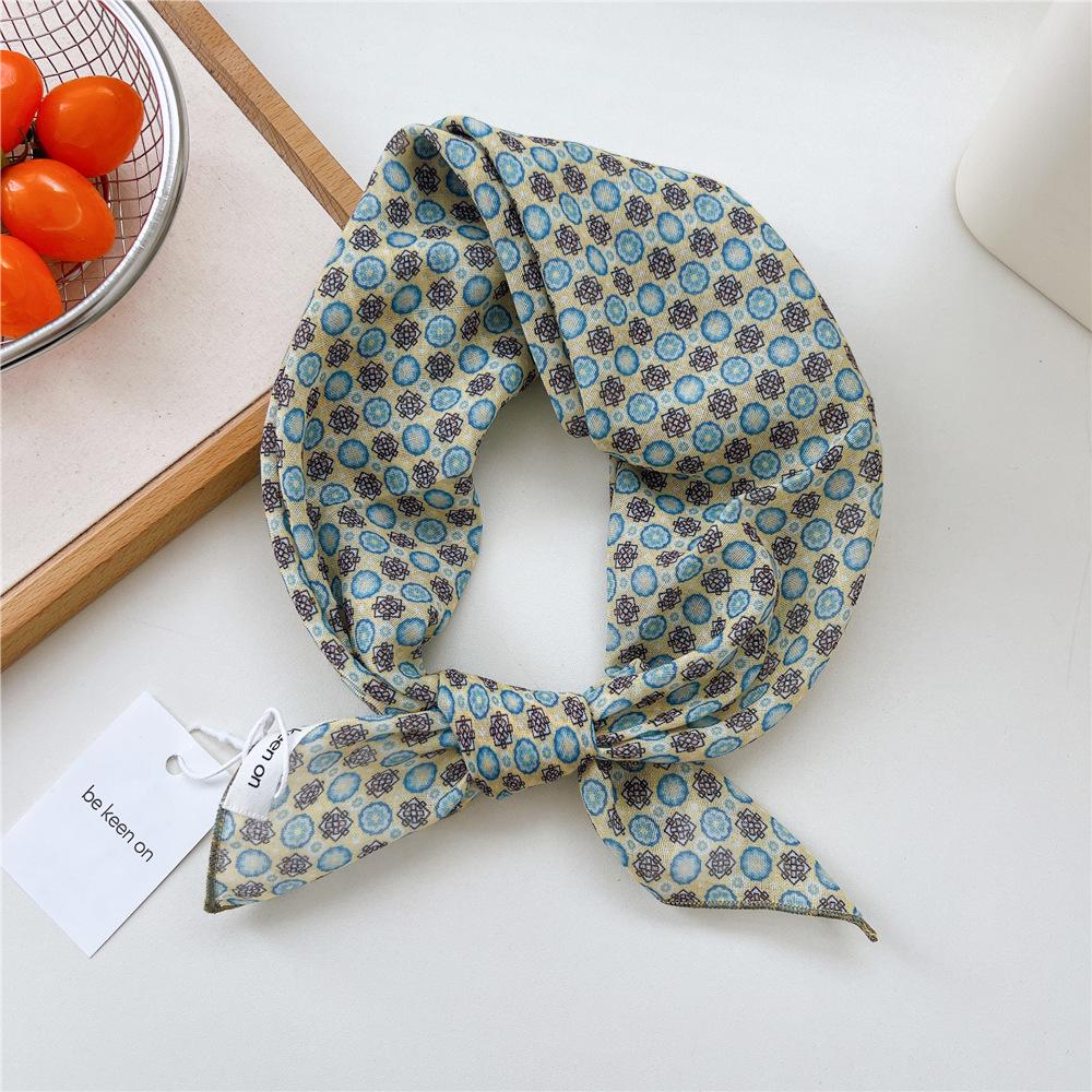 Koreanisches Trendiges Frühlings-Gepunktetes Seiden-Kopftuch - Quadratisches Mode-Tuch für Damen für Haare, Hals und Dekoration