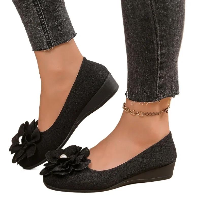 Fashion 2025 Summer Hot Sale Women's Round Toe Flats Soft Sole Casual Shoes Pearl Floral Shallow Slip on Daily Outdoor Flats Shoes Women