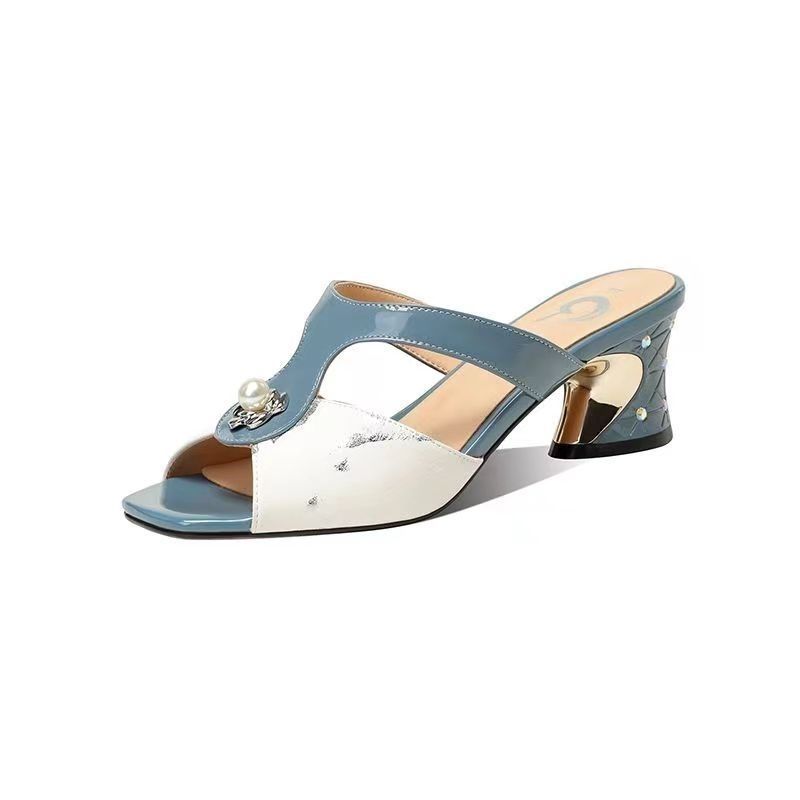 Summer Women's Slippers with New Fish Mouth Design and Comfortable Chunky Heel Sandals