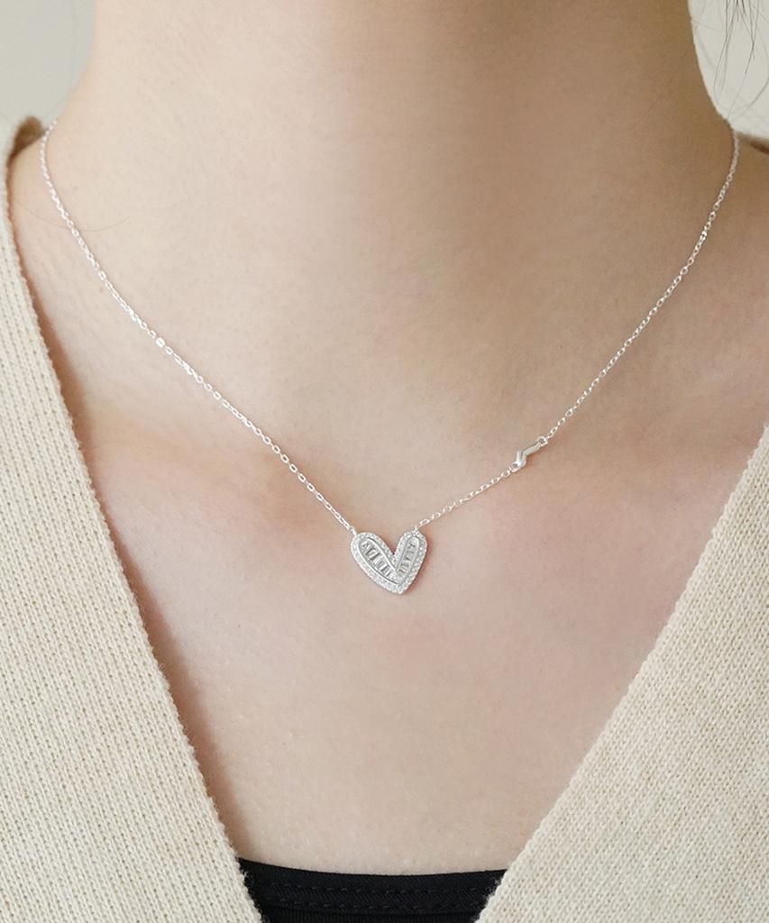 Alleun Silver 925 Asymmetrical Heart Cubic Pendant Chain Necklace
