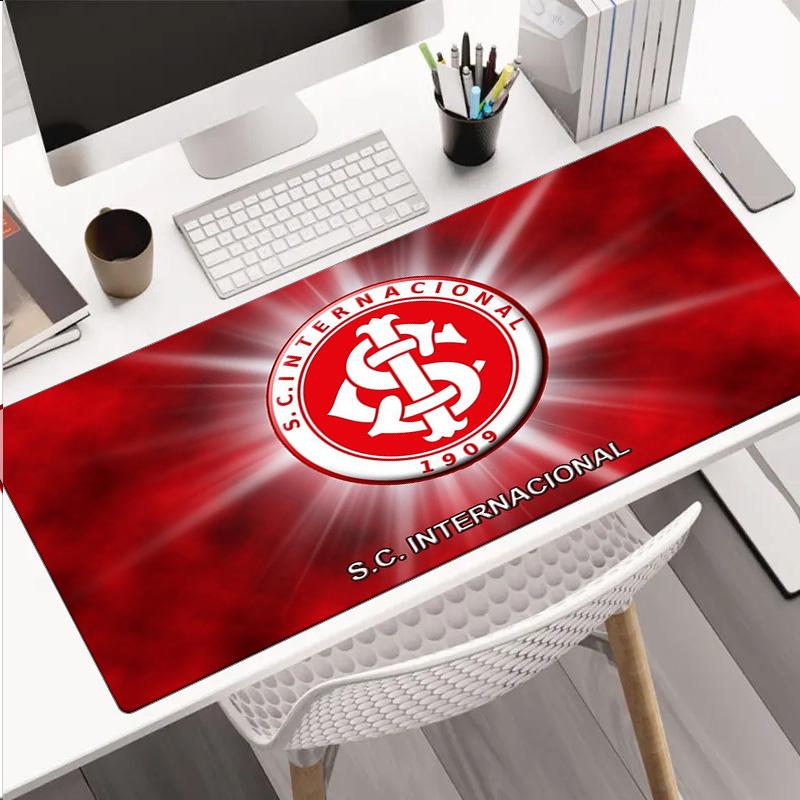 Sc Internacional Crest mouse pad, rubber base, esports desk mat, mouse pad for gamers and office use, gaming desk , easy to clean mat