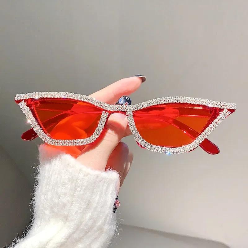 Fashion Diamond Cat Eye Sunglasses Women Men Luxury Brand Designer Glitter Triangle Sun Glasses UV400 Shades Eyeglasses Goggles