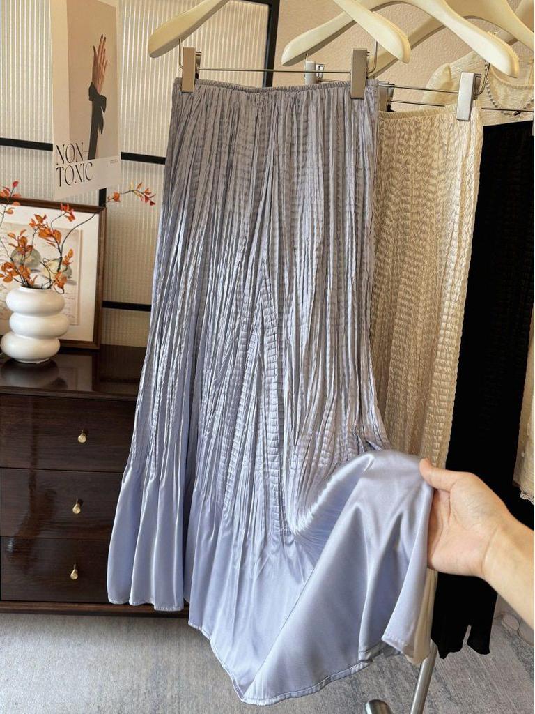 French High-End Black Satin Pleated Mermaid Skirt for Women - Spring New Arrival, Slimming A-line Design