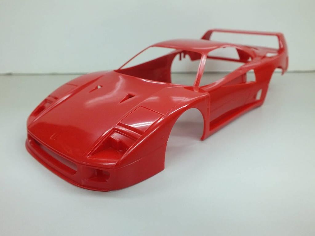 Tamiya Ferrari F40 Unassembled Kit 1/24