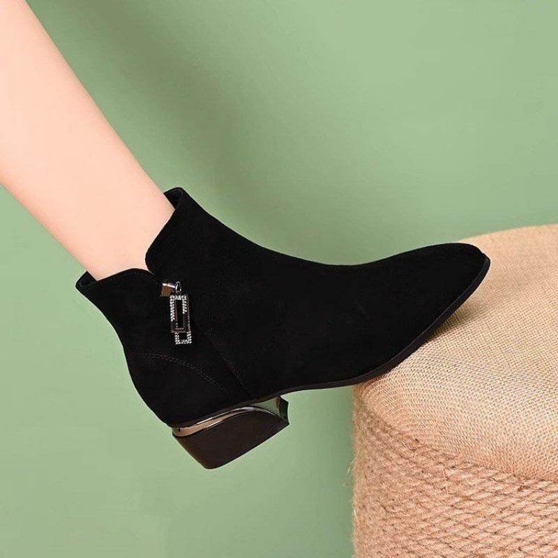 Low-heeled Short Boots Women's Thick-heeled Spring and Autumn Single Boots 2025 Autumn New Matte Mother Shoes Flat-soled Soft Leather Small Bare Boots