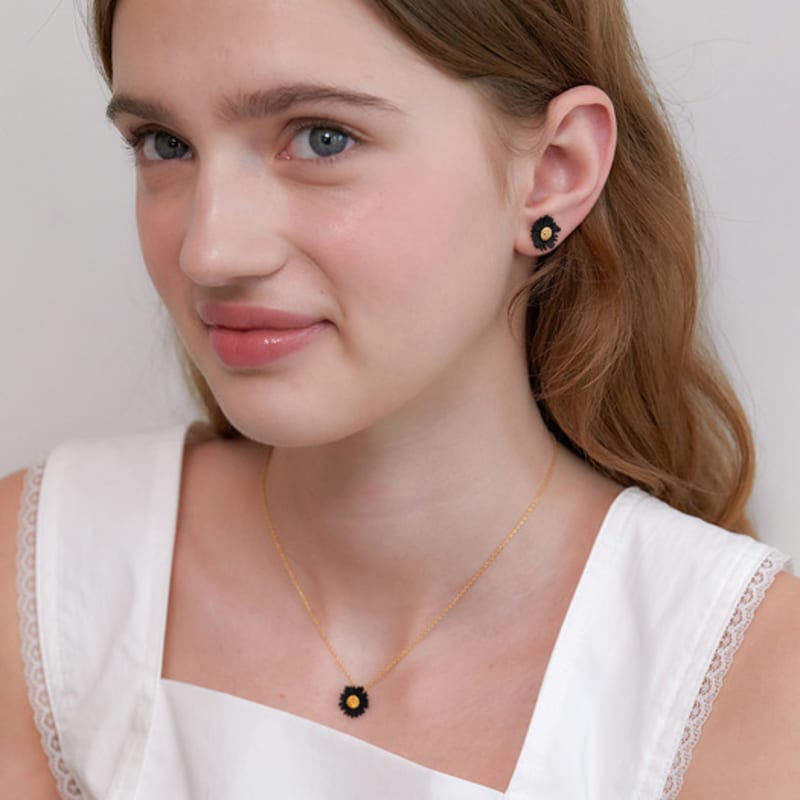 OVLA DAISY FANTASY EARRING_2color JE056