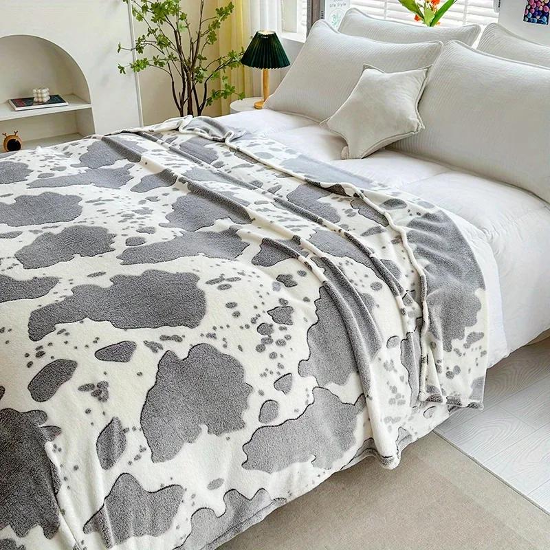 Fleece Throw Blanket - Soft Warm Cozy All-Season Knitted Polyester Bed Blanket