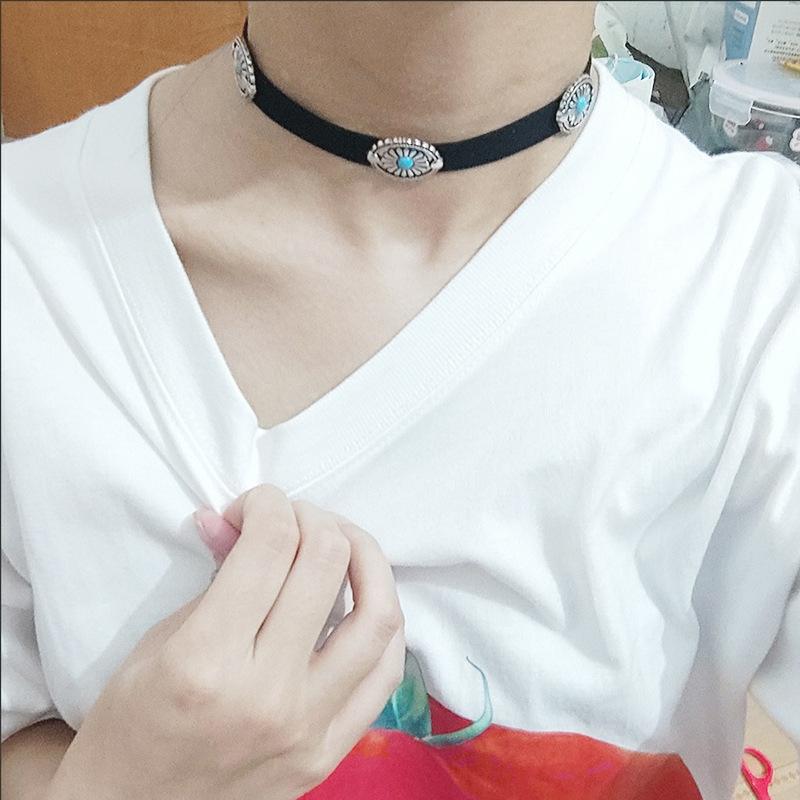 Fashion Vintage Bohemian Necklace Metal Flower Velvet Necklace Choker European and American Necklace Collar