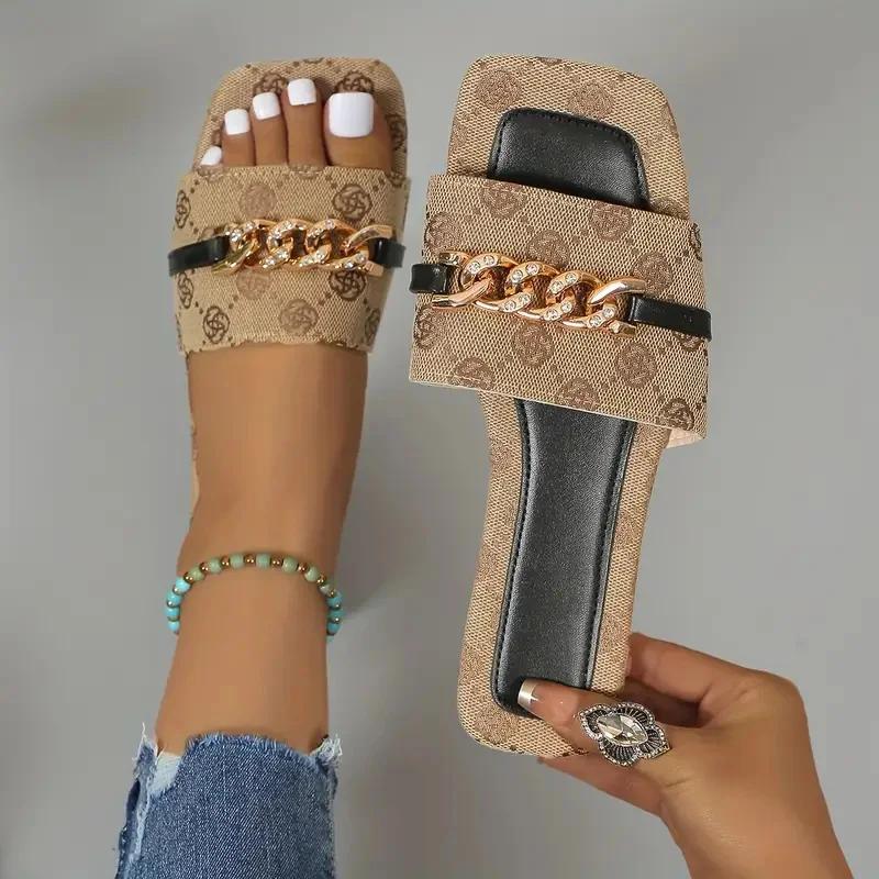 Fashion 2024 New Summer Women Flat Slippers Luxury Outdoor Beach Flat Sandals Trend Brand Designer Slippers Women Big Size Slides Women