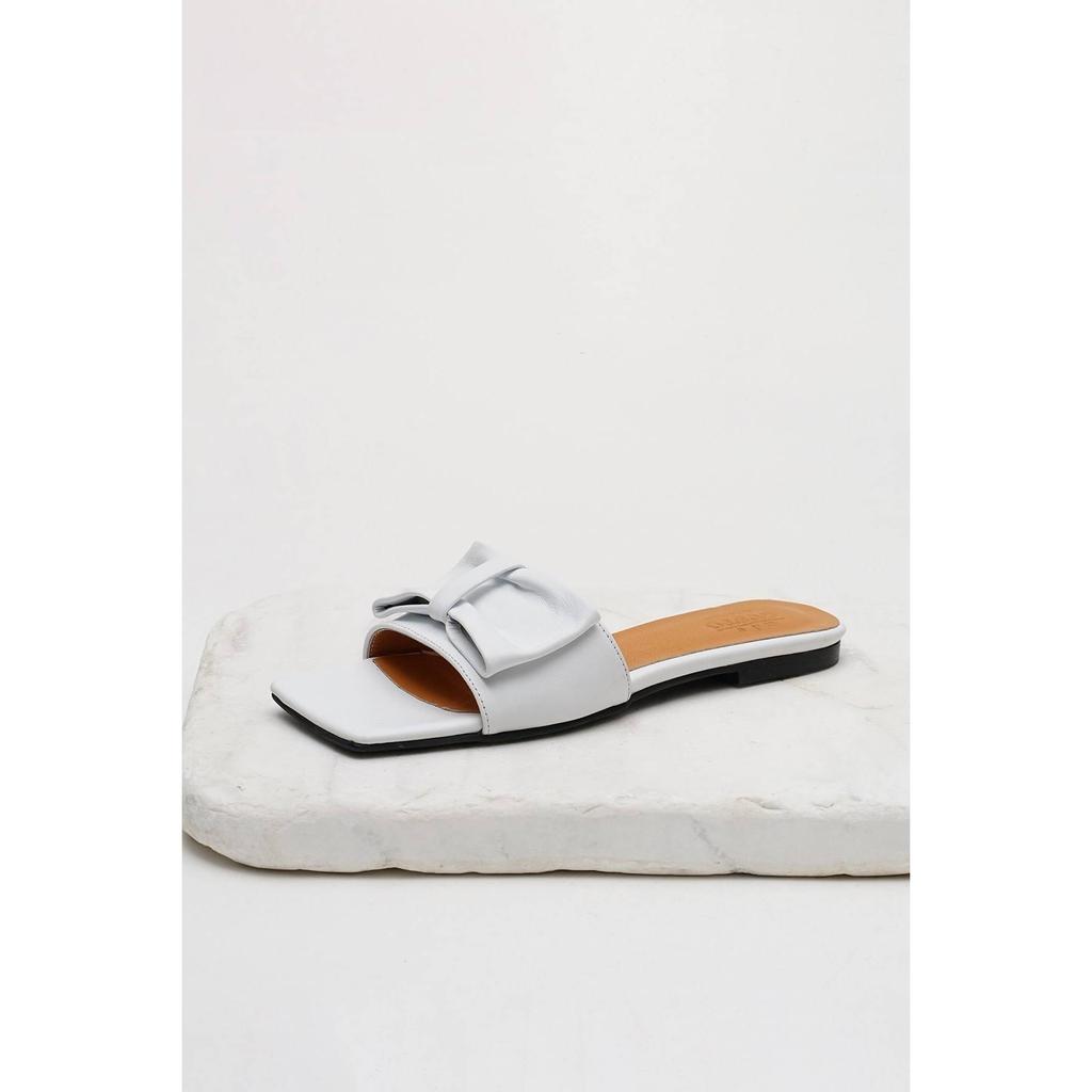 Stilvolle Damen-Hausschuhe aus echtem Leder in Weiß