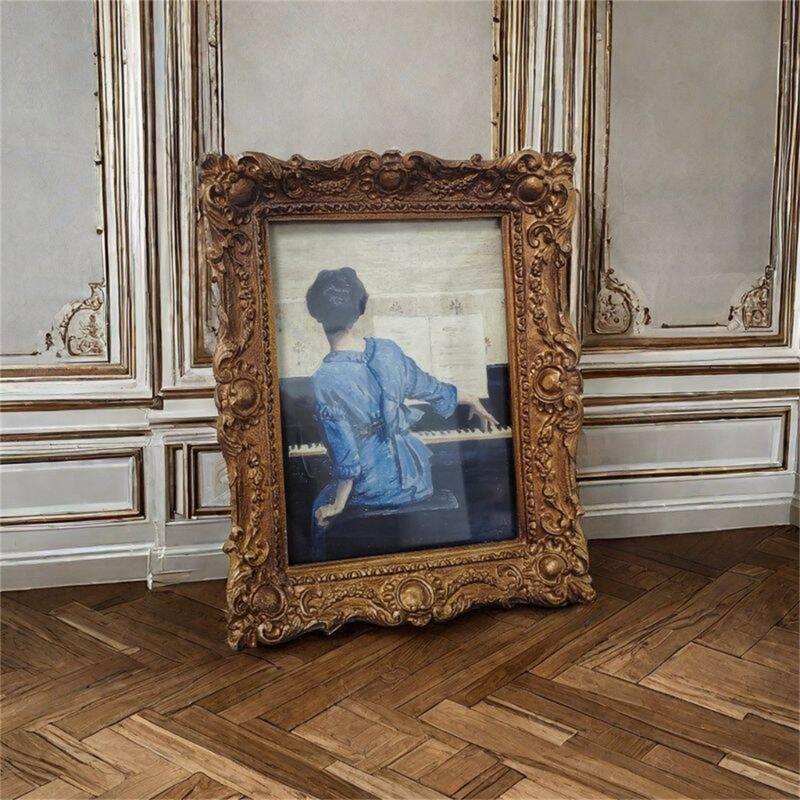 Resins Picture Frame Vintage European Styles Flower Embossed Carvings Photo Frame for Desktop Display or Wall Hanging