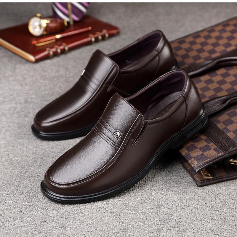 

Shoes Men Loafers Genuine Leather Handmade Slip On Business Casual Shoes Classic Soft Leather Hombre Breathable Men Shoes Flat 39