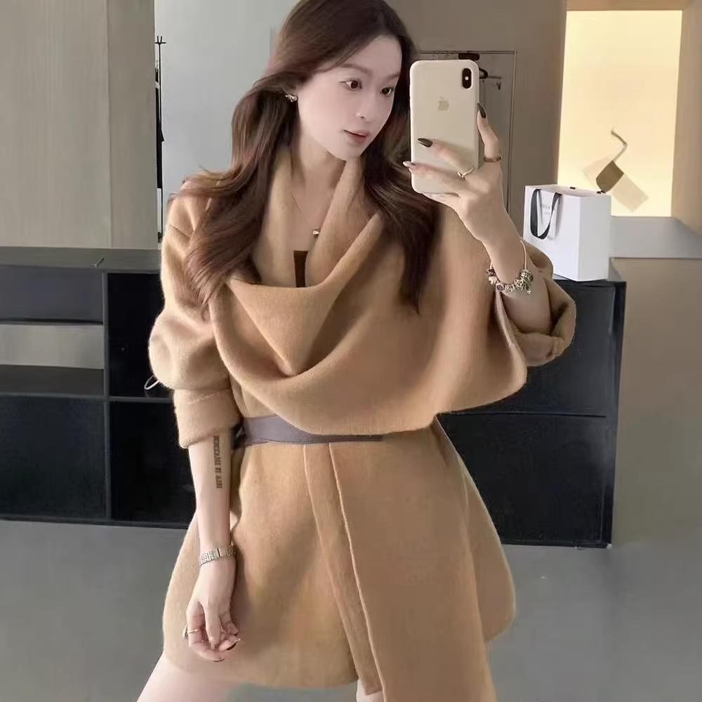 High-End Waist-Cinching Loose Collar Sweater Coat for Women - Trendy Mid-Length Knit Top, Autumn 2025 Korean Style.