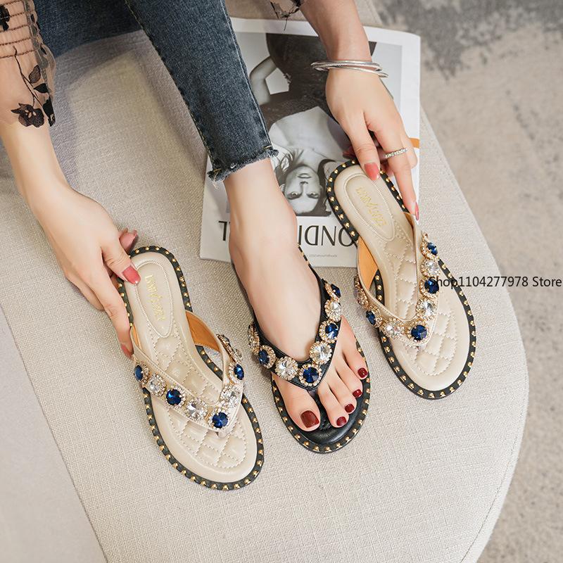 Fashion Shoes Woman Spring Summer 2025 Thong Flat Flip Flops Rhinestone Fashion Comfortable Opened Toe Luxury Sandals Women Designers
