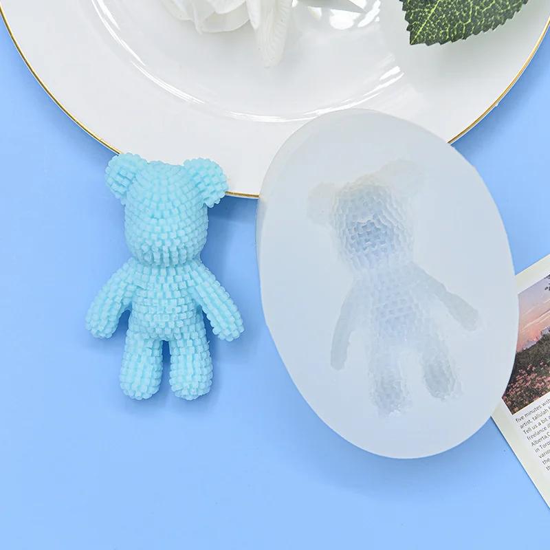 Top Quality DIY Crystal Epoxy Resin Mold Diamond Bear Keychain Backpack Buckle Semi-dimensional Silicone Mold for Crafting