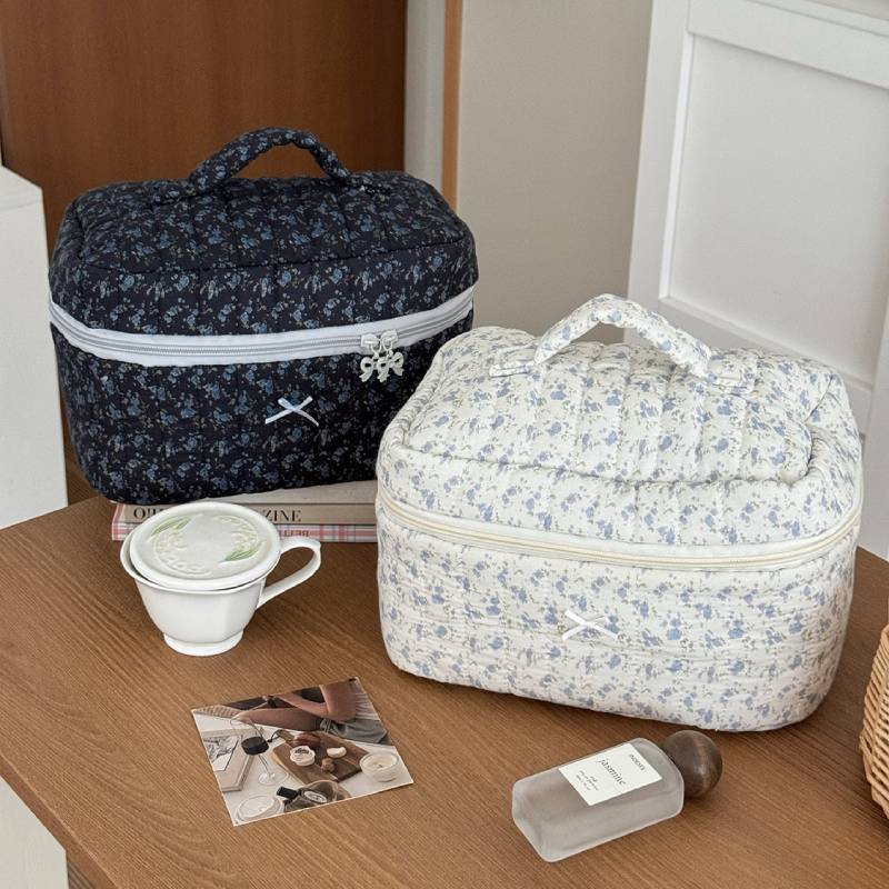 Floral Cotton Makeup Bag With Breathable Design For Daily Use