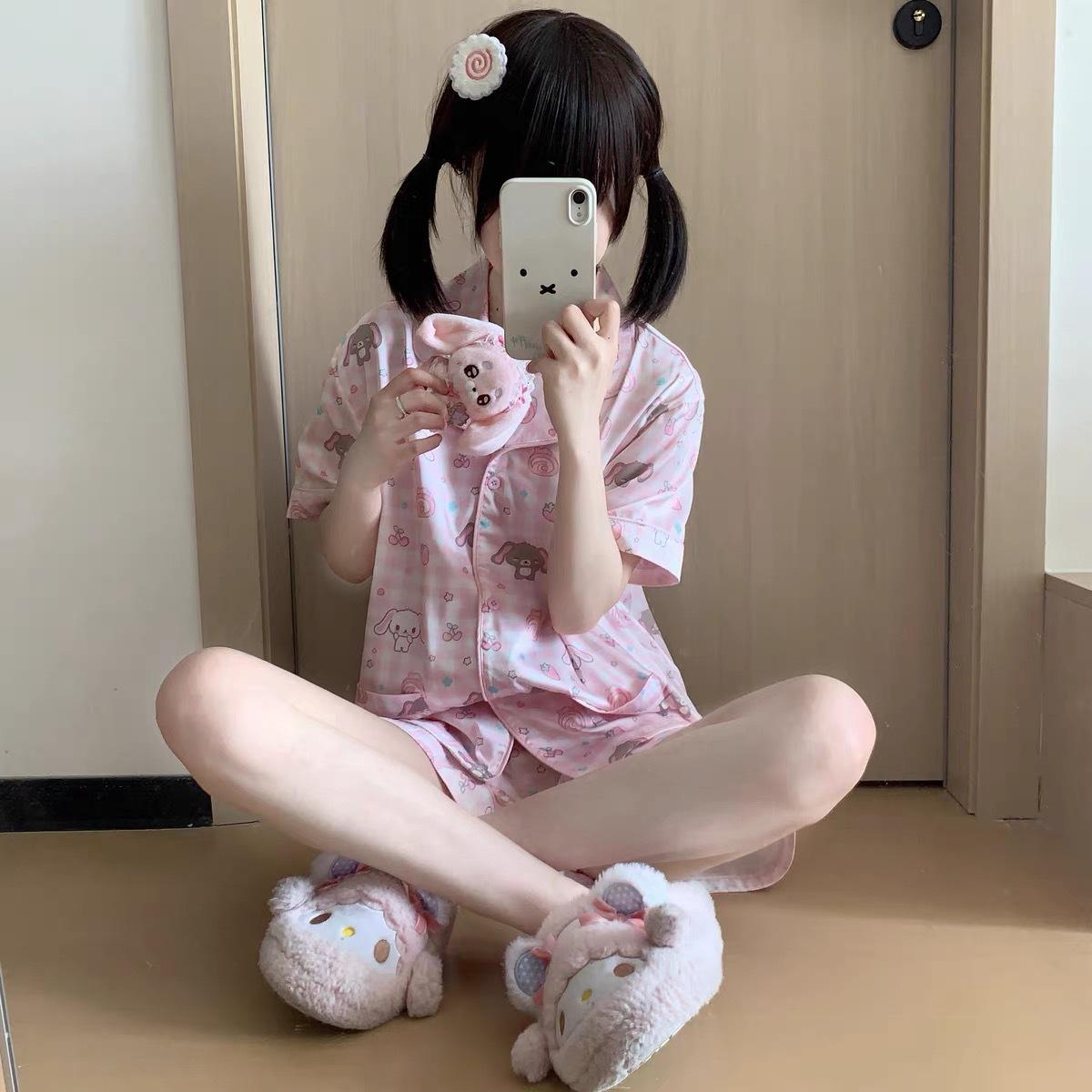 

Japanese animation pink bunny pajamas women s summer short-sleeved shorts thin two-piece set can be worn outside loungewear S