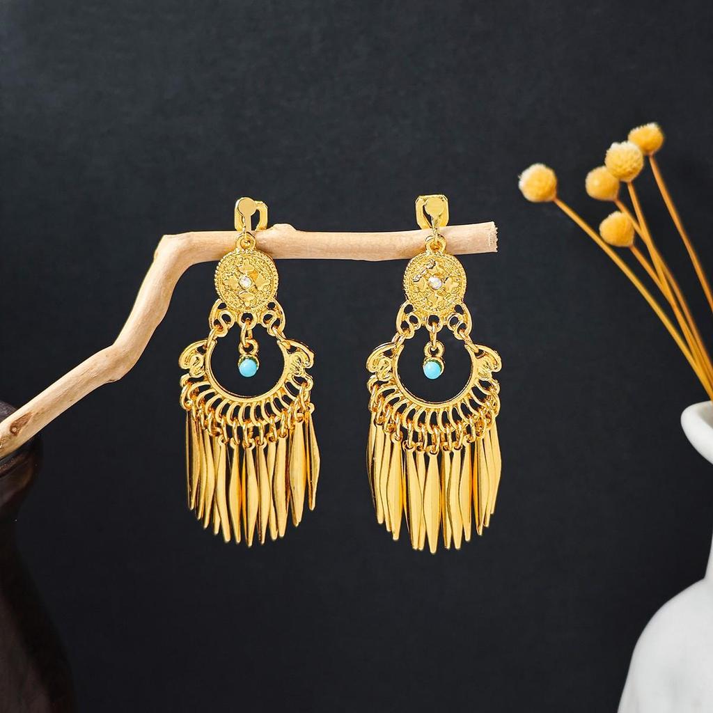 Retro Ethnic Water Drop Leaf Tassel No-Pierce Earrings