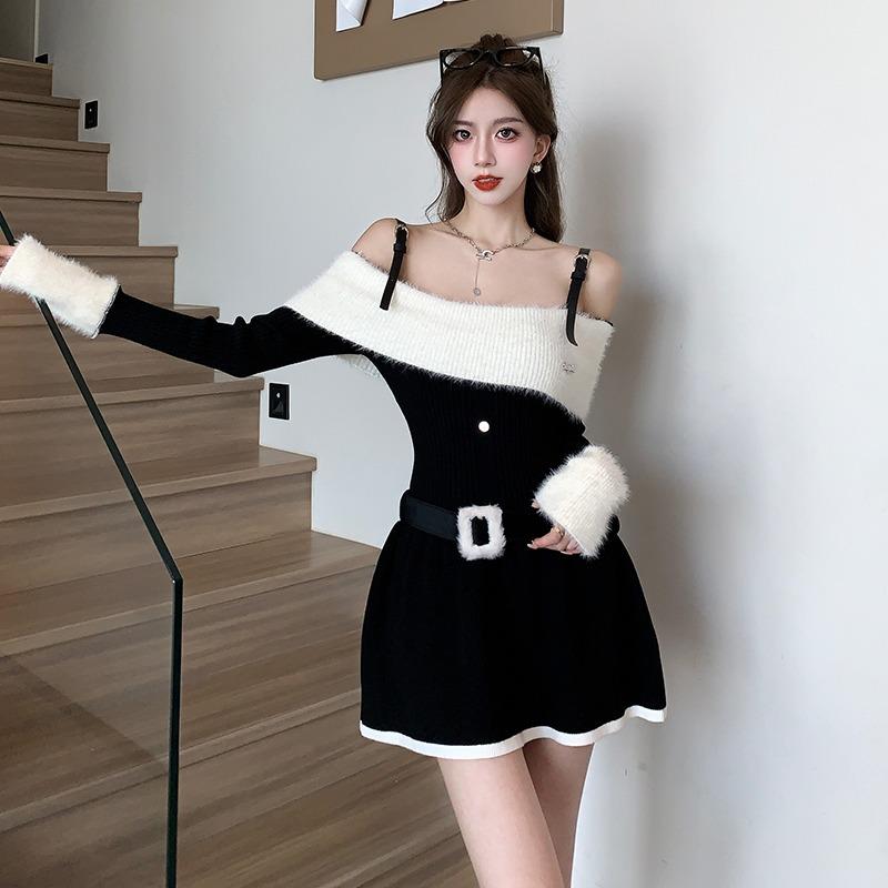 New Women's Sweet Spicy Girl Off-shoulder Long-sleeved Knitted Dress Women's Elegant Sling Pure Desire