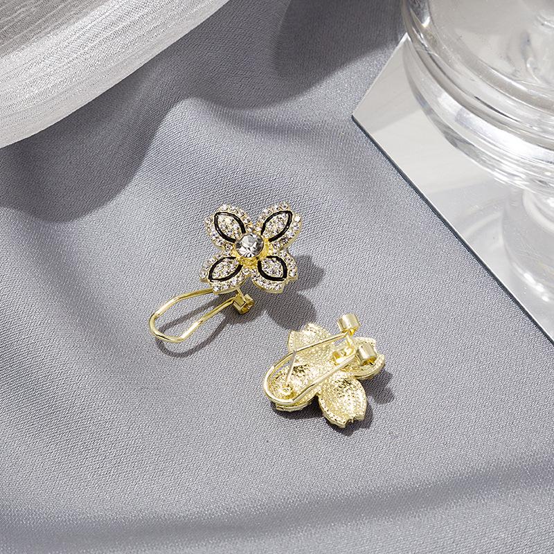 Silver Needle Diamond Flower Stud Earrings - Elegant Fashion Temperament