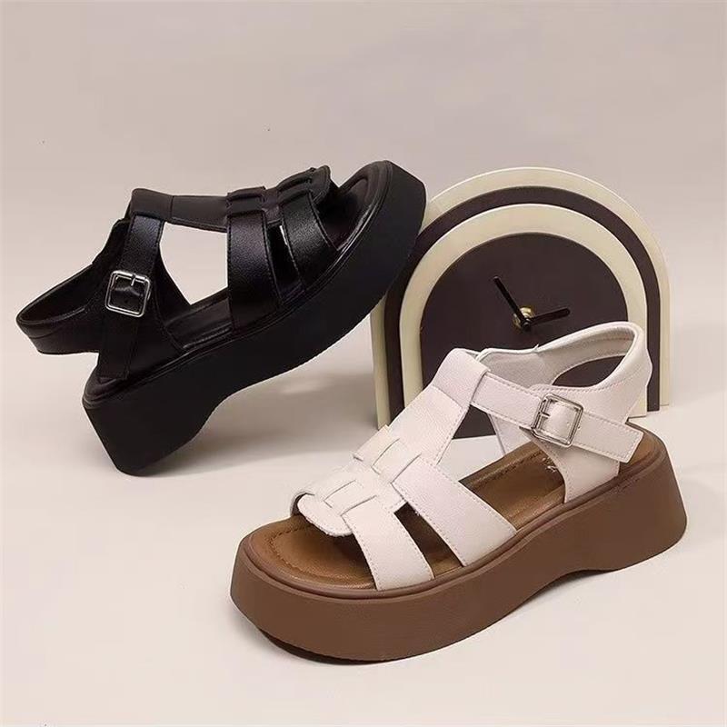 French retro woven thick-soled Roman sandals women's 2025 summer new fashionable versatile hollow one-word sandals
