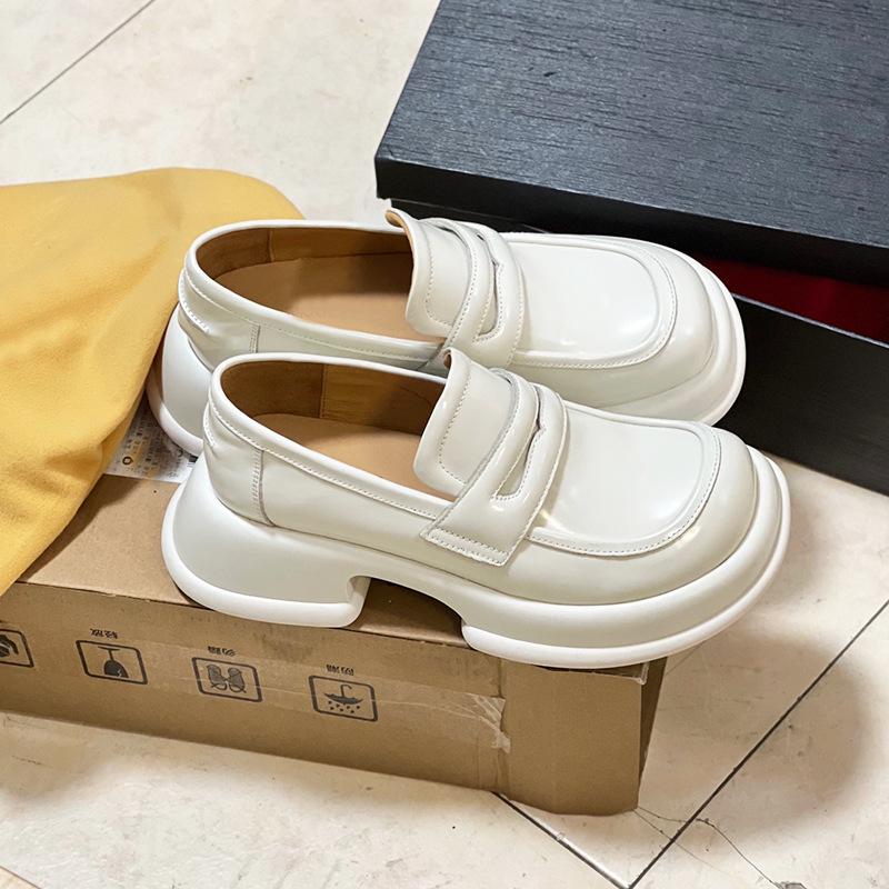 

Черные кожаные туфли на толстой подошве, женские весенне-осенние новые универсальные туфли в британском стиле в стиле ретро, ​​крутые одиночные туфли