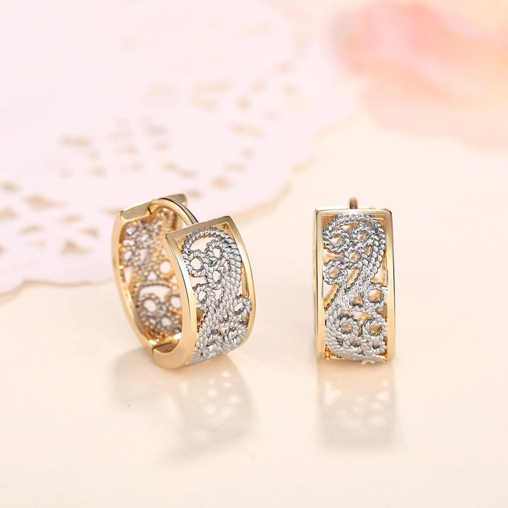 Two Tone Filigree Huggie Hoop Earrings for Women Vintage Lace Pattern Small Hoop Earrings Elegant Daily Jewelry