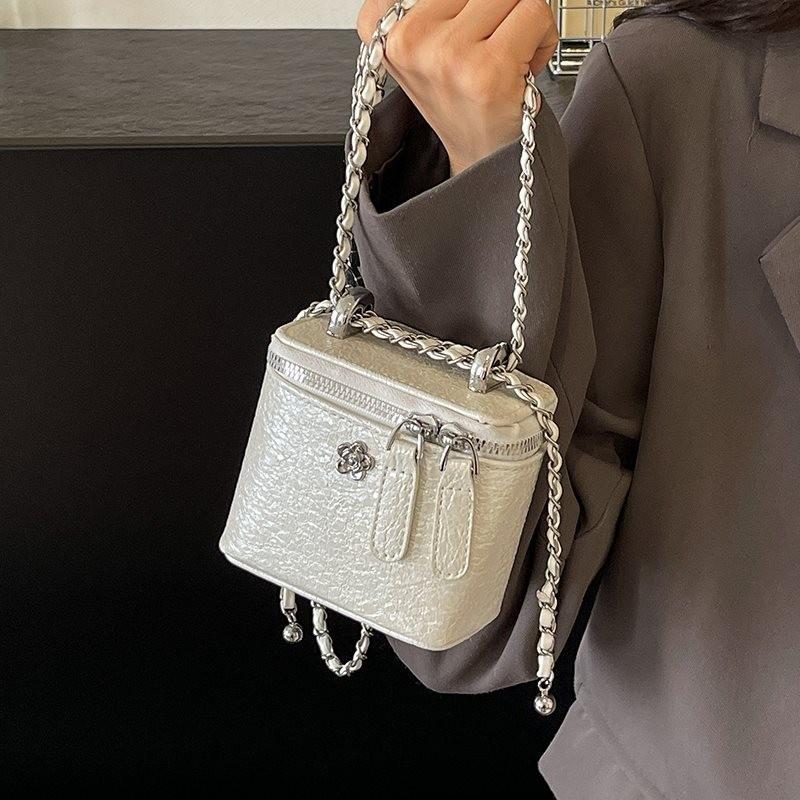 Trendy Versatile Chain Shoulder Bag For Women Chic Mini Box Design In Black