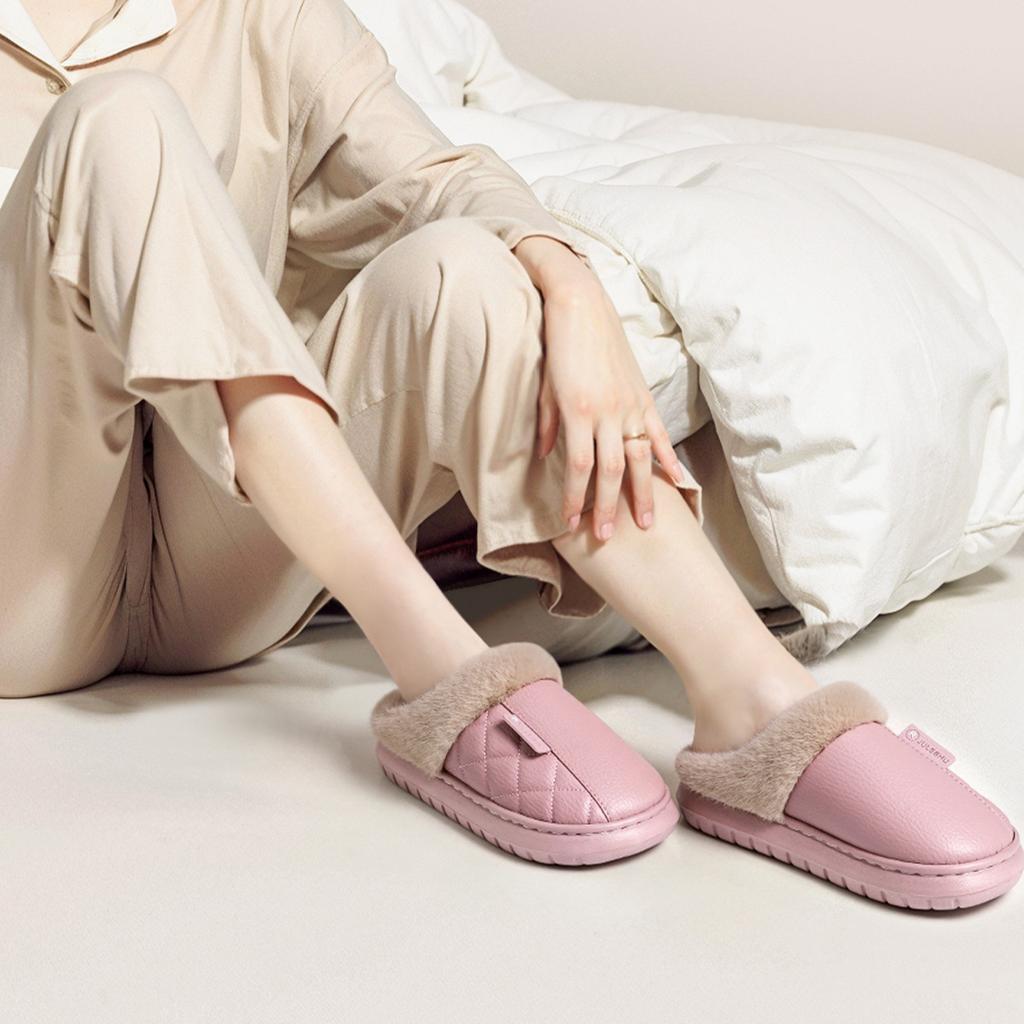 Wasserdichte PU-Leder-Baumwollpantoffeln warm und rutschfest Heim-Baumwollmop aufgerauht verdickte Paar-Hausschuhe Herbst und Winter Baumwollschuhe