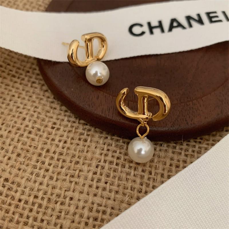 Retro Chic Electroplated Metal Letter Stud Earrings - Versatile Fashion Accessory