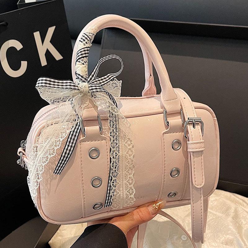 2025 New Korean Version of Foreign Style Trend Portable Boston Bag Versatile Locomotive Style Personalized Messenger Pillow Bag Female