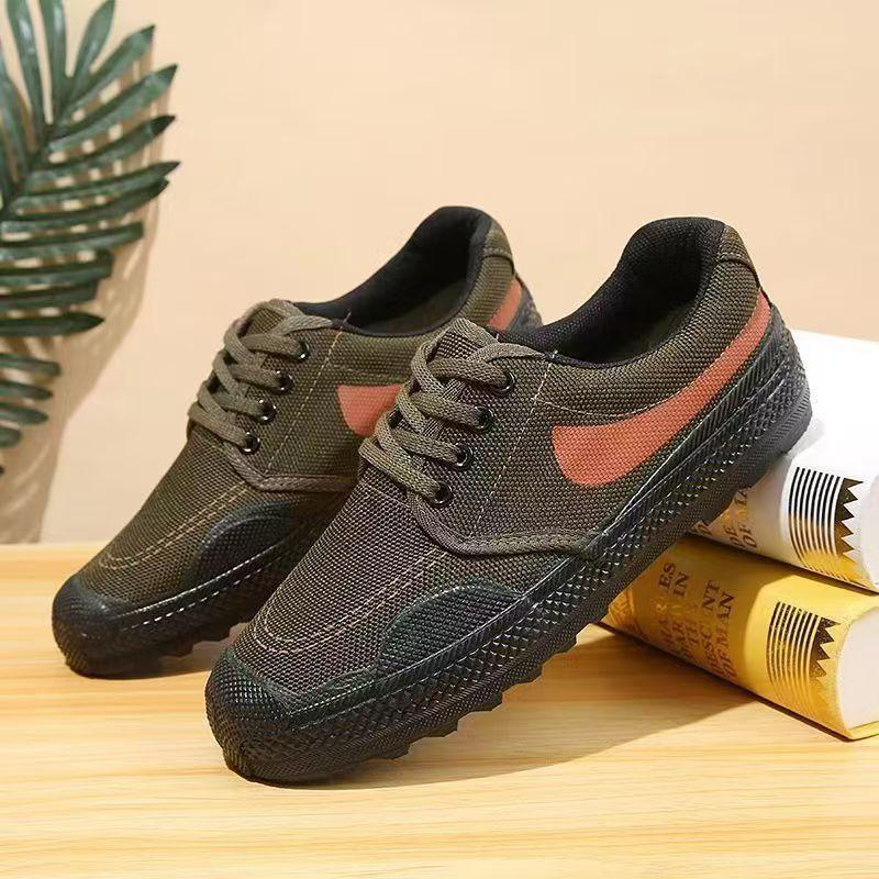

Jiefang shoes wear-resistant, dirt-resistant, breathable and non-slip, navy blue high-top four-season labor insurance shoes, farmland shoes 36
