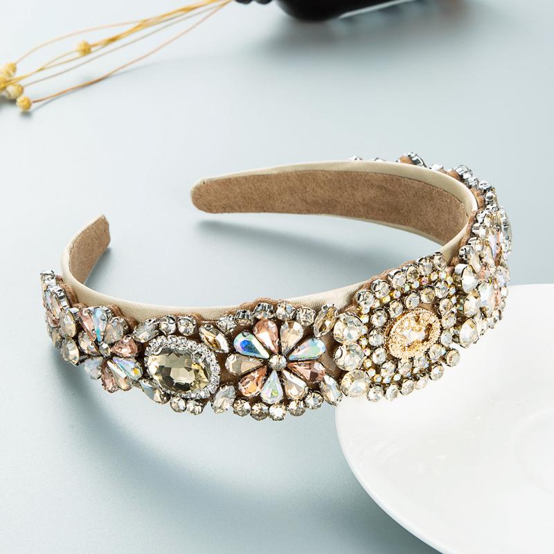 Headband with A Retro Court Style, Heavy-duty Dance Show Accessory for Women