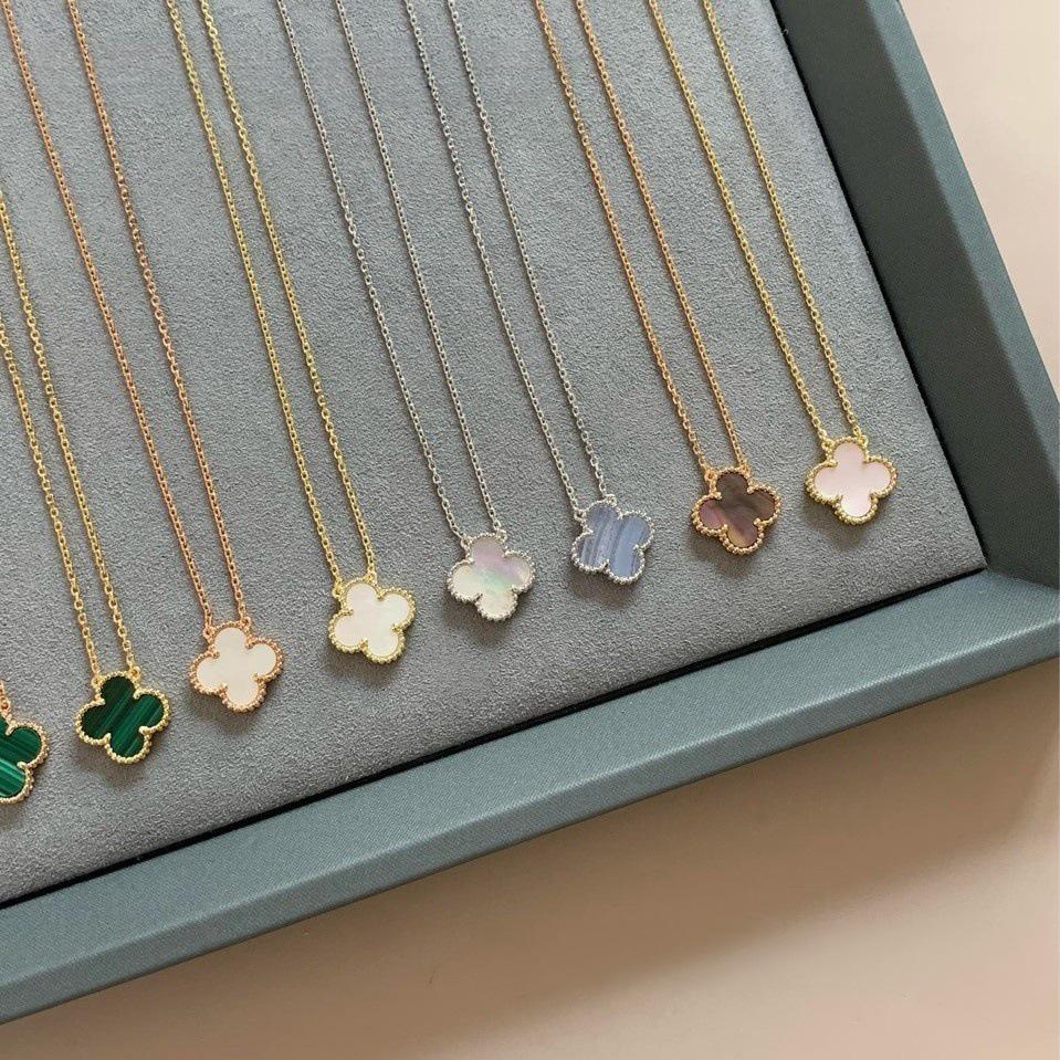 Collana di quadrifoglio di alta gamma per donna, placcata in oro rosa 18 carati, elegante catena per clavicola, regalo perfetto per la fidanzata