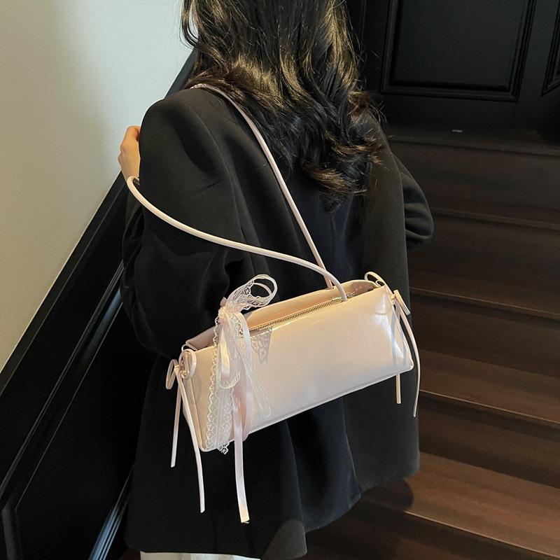 Large-capacity Bag Women's Spring and Summer Niche Design 2025 New Casual Simple Shoulder Underarm Bag Commuter Baguette Bag