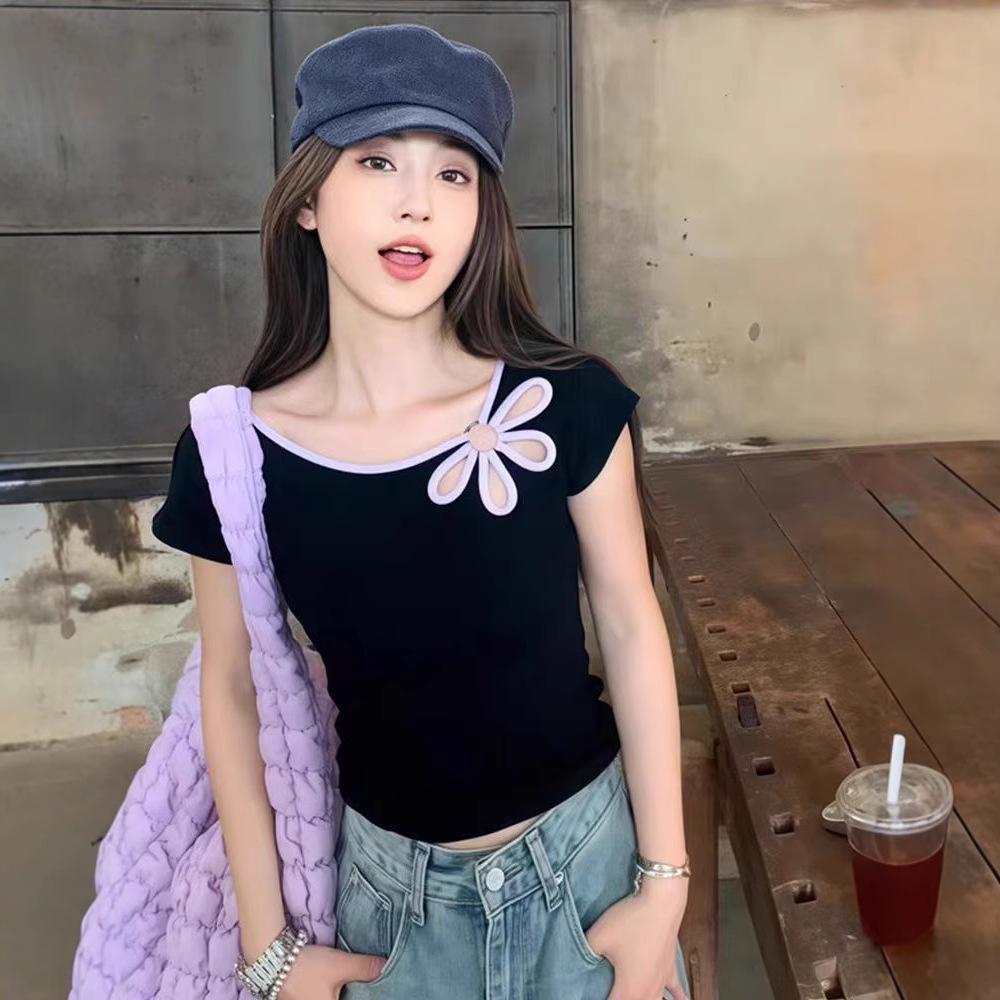 

2025 Floral Cotton Hollow Short-Sleeve Women s Slim-Fit Summer T-Shirt Small
