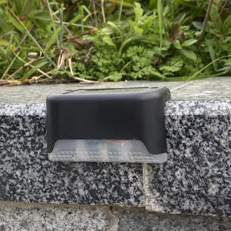 

Декоративные уличные солнечные светильники для лестниц - водонепроницаемые светильники для садовых перил с 1 светодиодом Warm Light чёрный