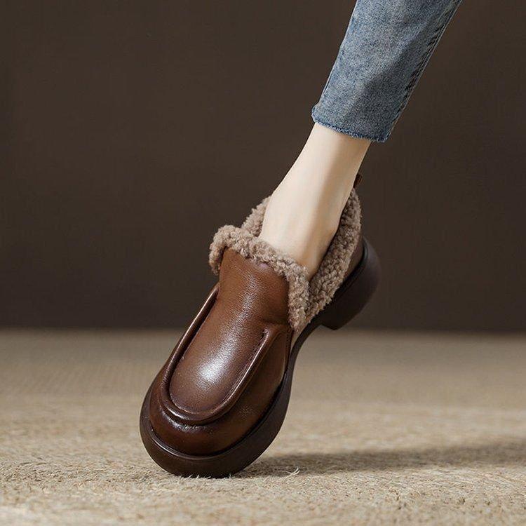 

Новые зимние хлопковые туфли женские из овечьей шерсти теплые и бархатистые кожаные туфли с мягкой подошвой ретро ленивые зимние ботинки 41