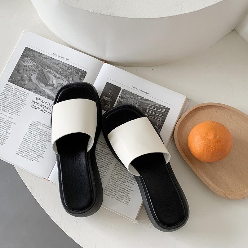 Fashion Slippers Women Thick Bottom Wedge Heel Outer Wear 2024 Summer New White Fashion Muffin Flat Bottom Solid Color Women's Shoes