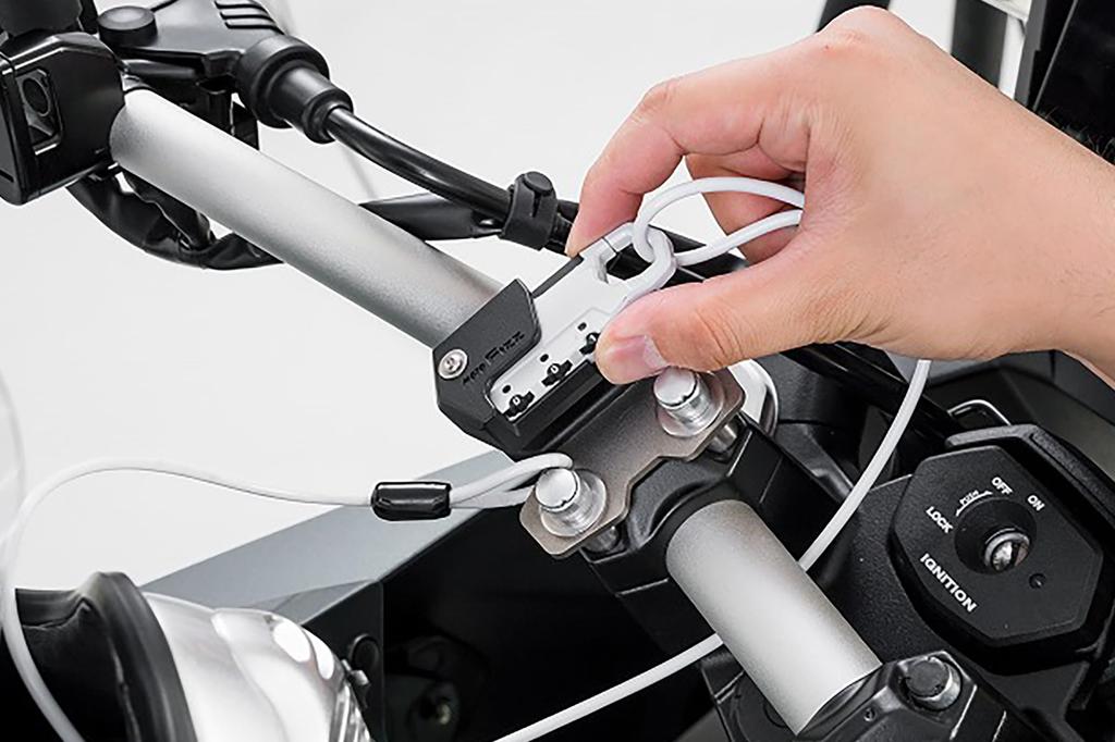 TANAX Motorcykelhjälm Trådlås Handtagsklämma Montering Rak Svart 3-siffrigt Kombinationslås 600m Stöldskydd MF-4767