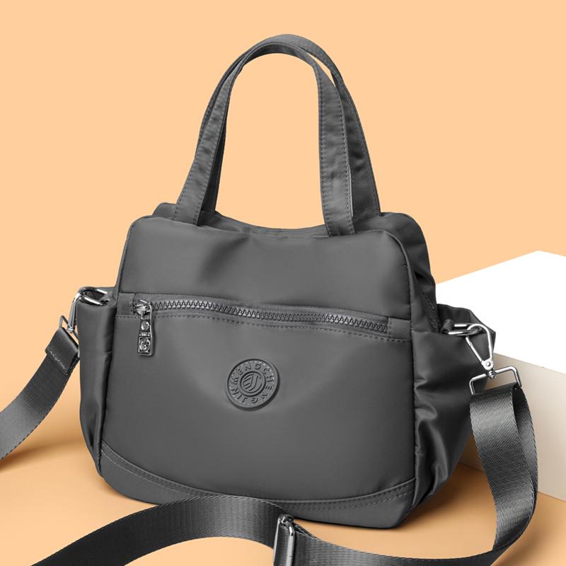Water-Resistant Tote Bag for Women – Stylish & Durable Handbag with Adjustable Shoulder Strap and Multiple Pockets