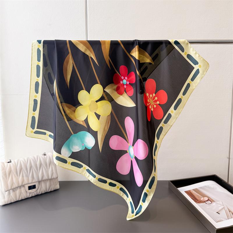 70cm Square Scarves Luxury Print Designer Silk Women Scarf Bandana Small Neckties Hairbands Foulard Shawl Wrap