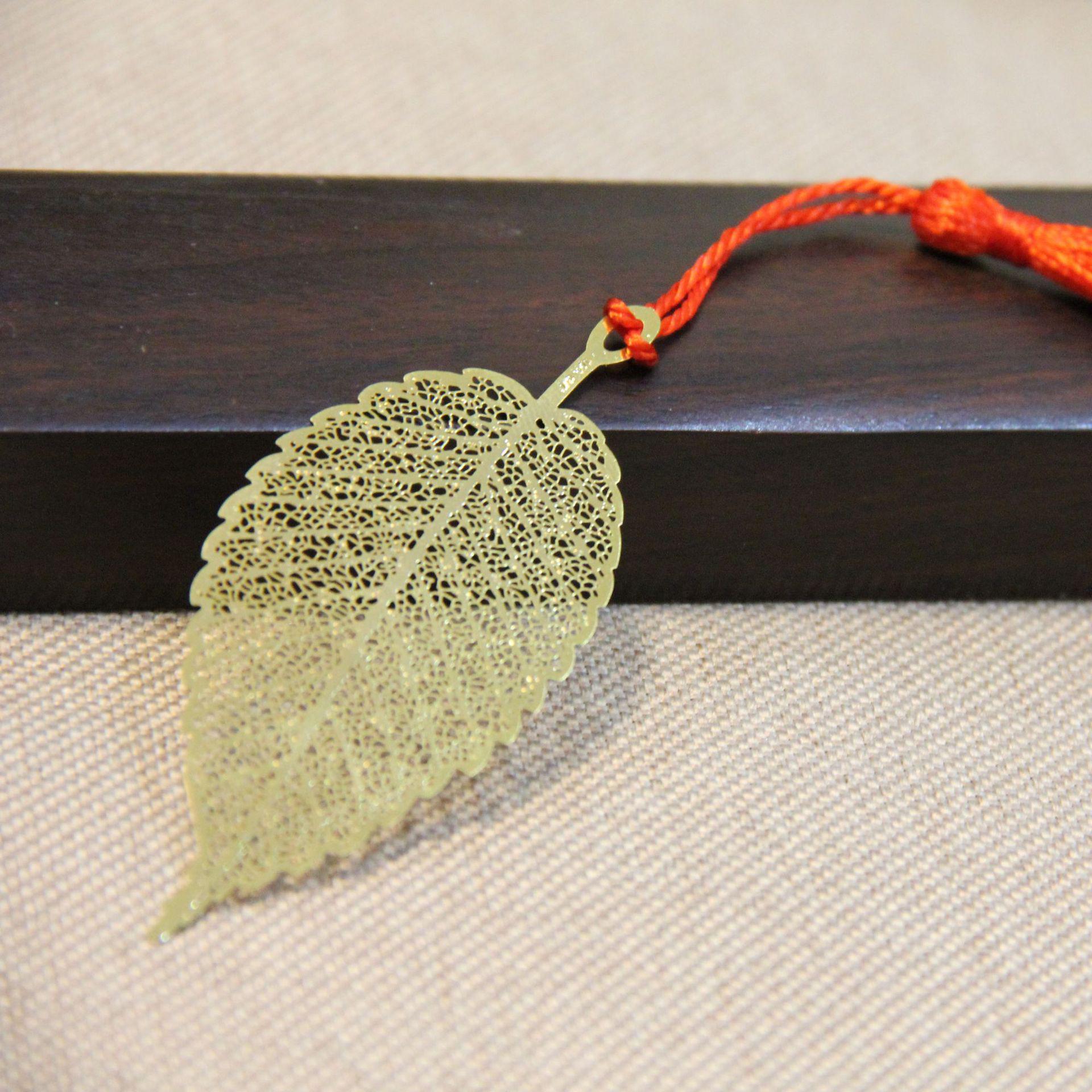 Fresh Chinese Style Metal Bookmarks - Elegant Stationery