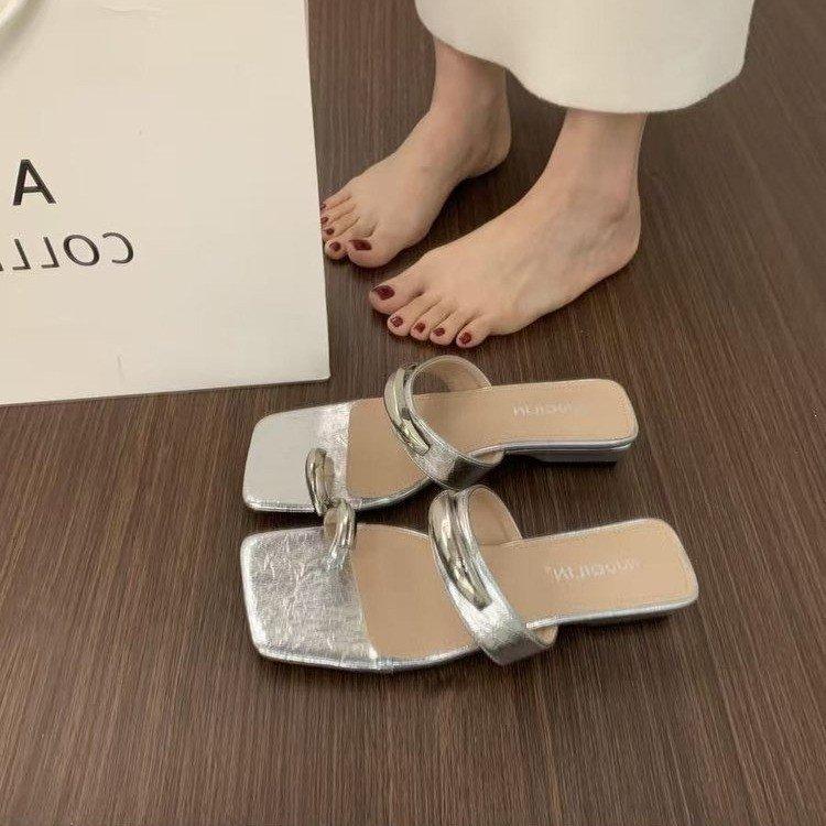 Coarse Heel French Metal Toe Slippers Women's Summer Wear 2025 New Beach Shoes Niche Square Head Cool Slippers Women