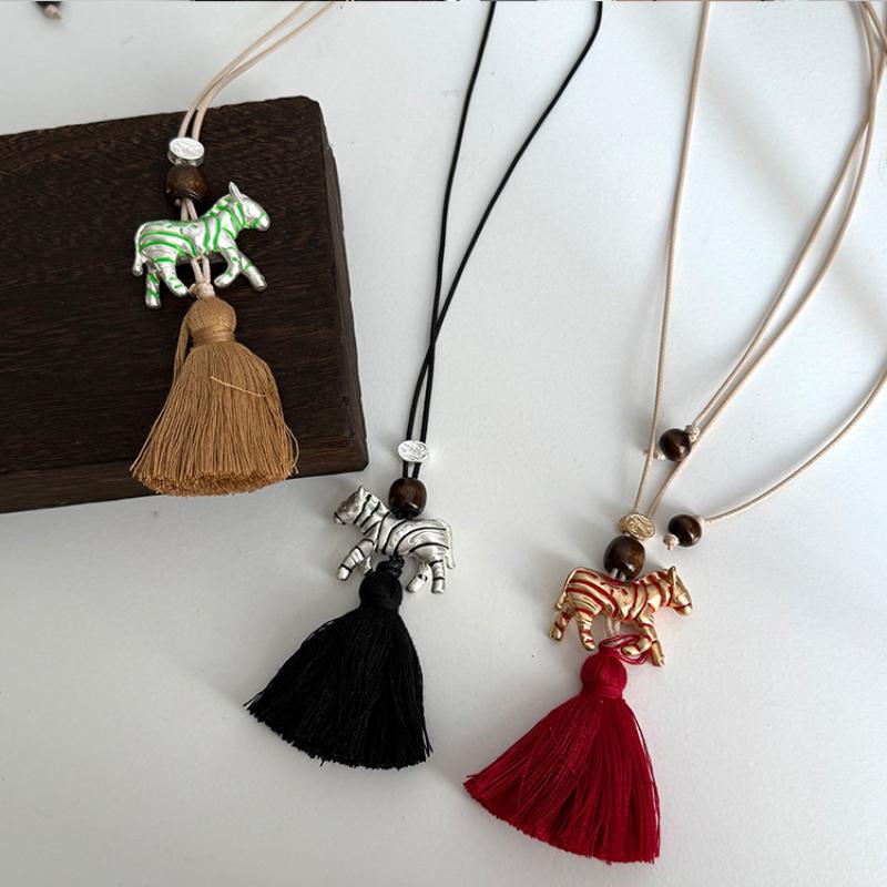 Natural Minimalist Design Zebra Tassel Long Pendant Necklaces For Women  Versatile Adjustable Sweater Chain Jewelry