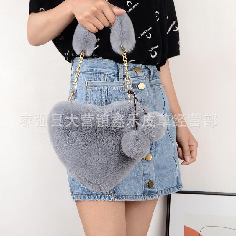 E-commerce, New Handbag Bag, Plush Love Bag, Portable Peach Heart Bag, Chain Bag, Shoulder Messenger Bag.