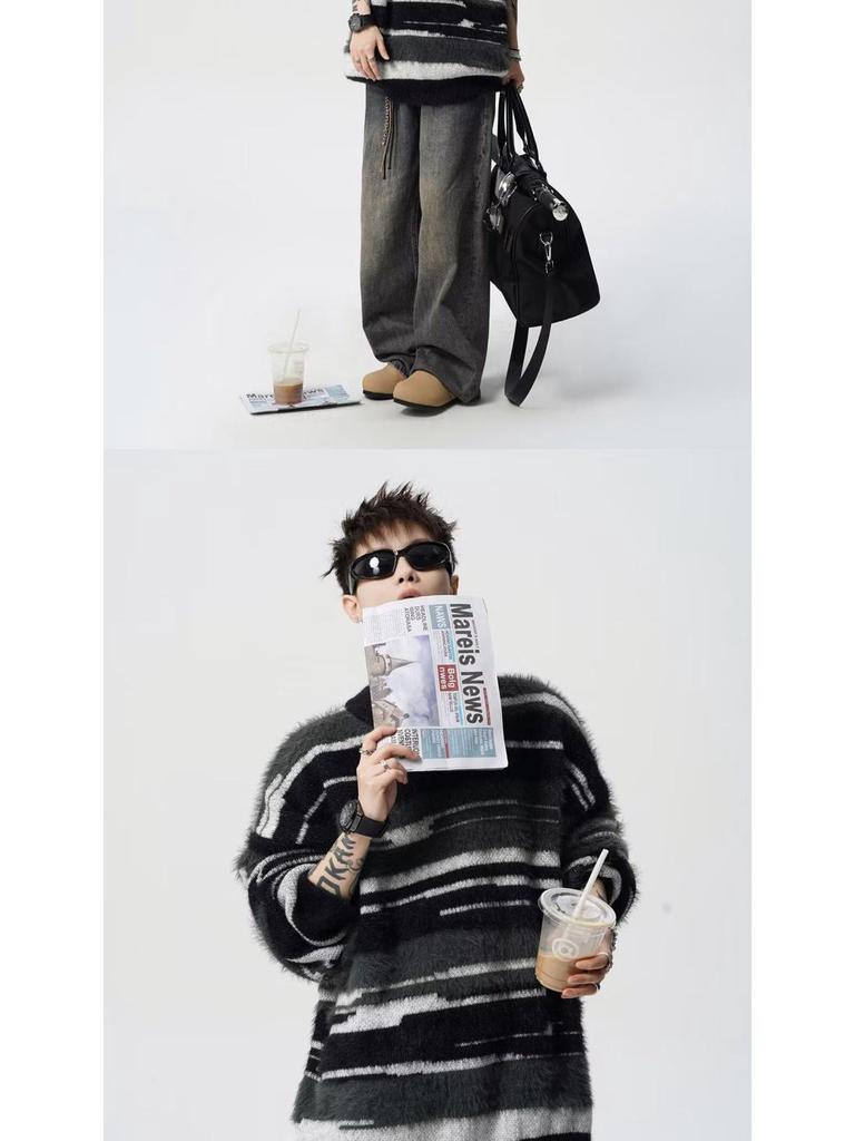 Herrhöstens/vinterns färgrandiga löst stickade tröja