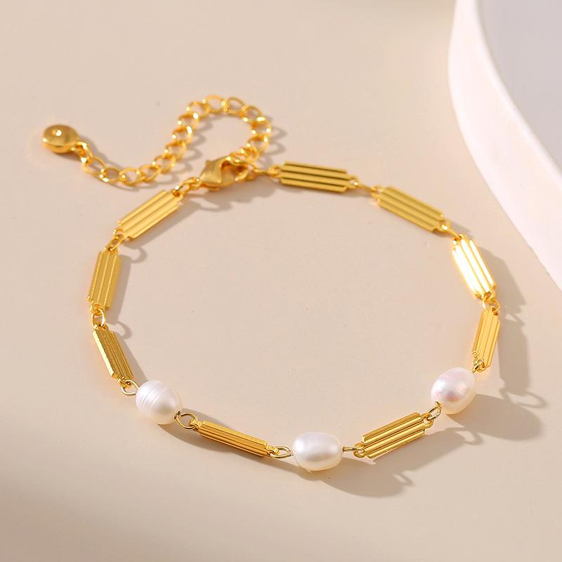 European and American copper-plated 18K freshwater pearl temperament bracelet, handmade high-end beaded bracelet.