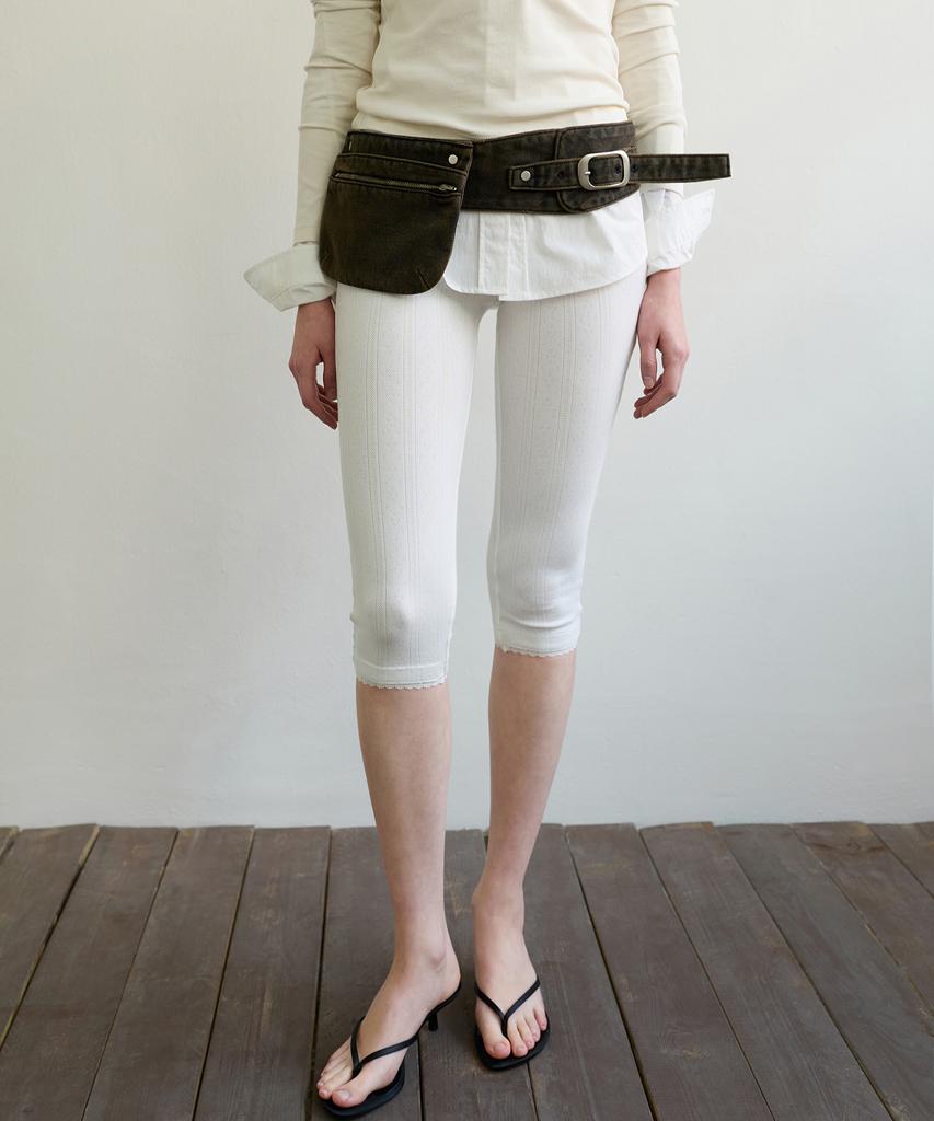 Aobteu Capri Ribbed Leggings - White